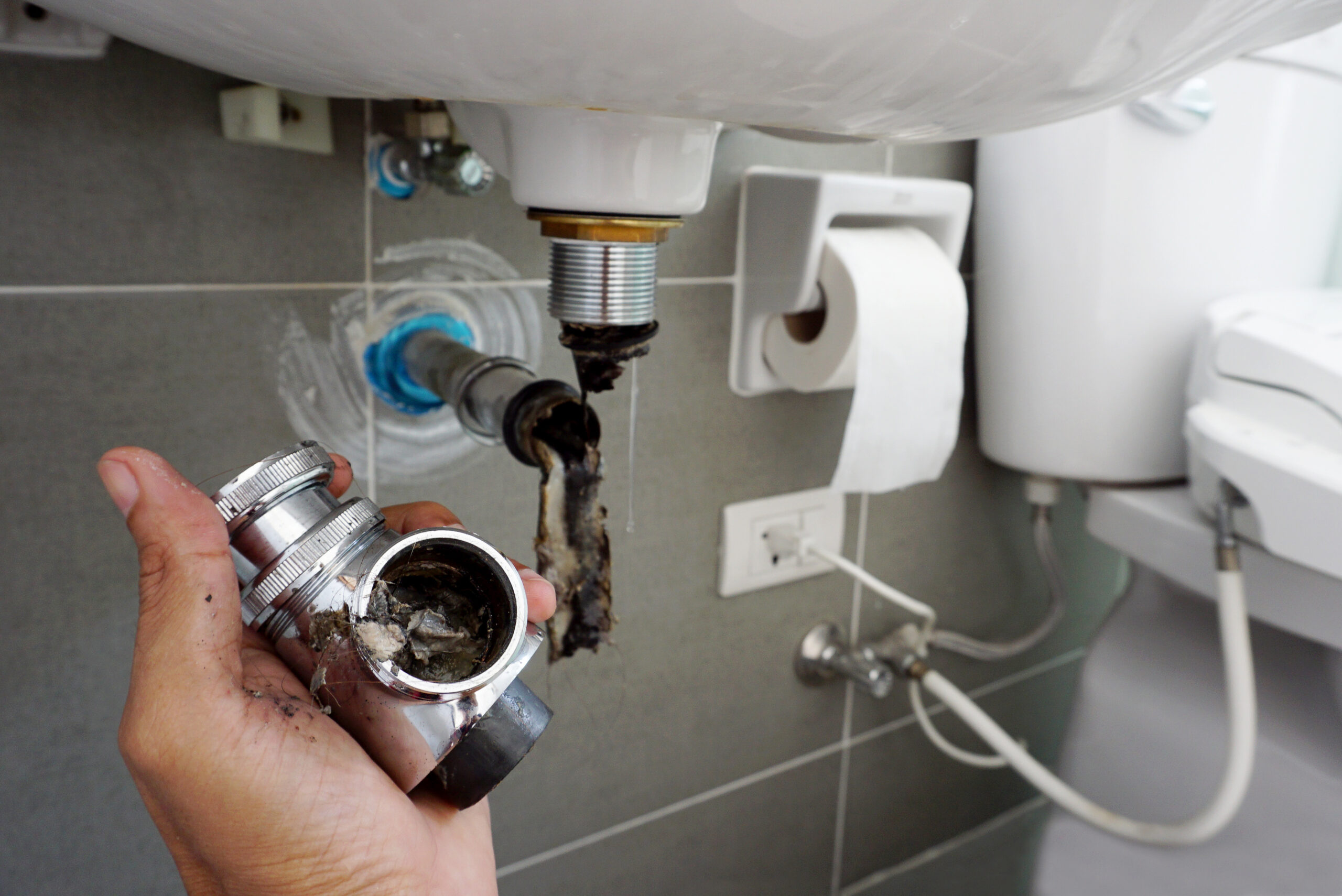 Blocked Toilet or Drain? Here’s What You Should and Shouldn’t Do 